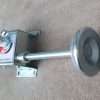 Manual worm gear damper actuator to control damper blade angle